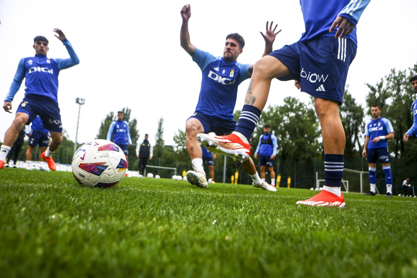 Entrenamiento del Real Oviedo tras el partido contra el Eibar