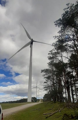 Imagen del parque eólico en Salas, Pravia y Cudillero.