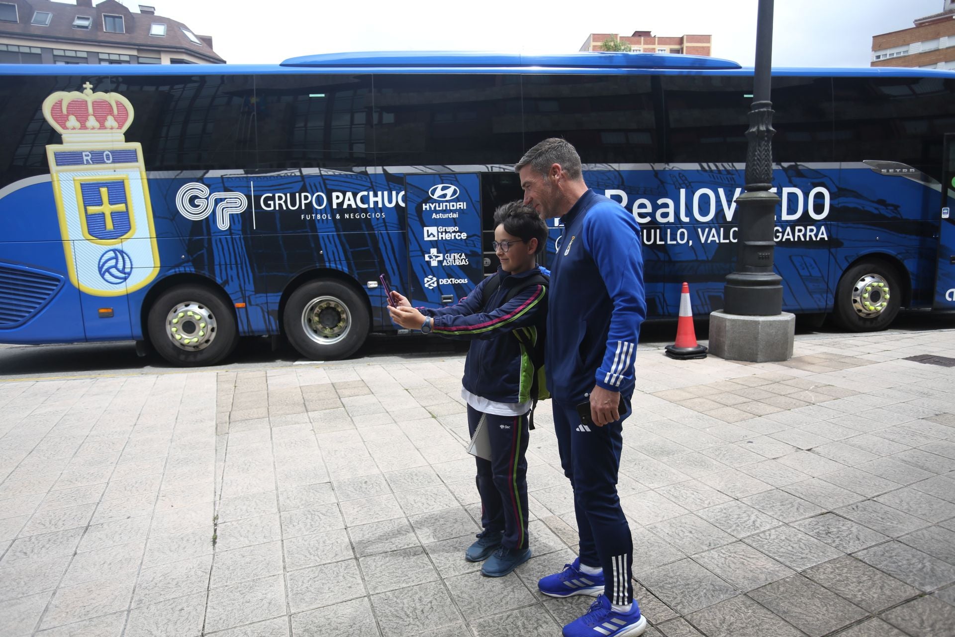 El Oviedo pone rumbo a Eibar