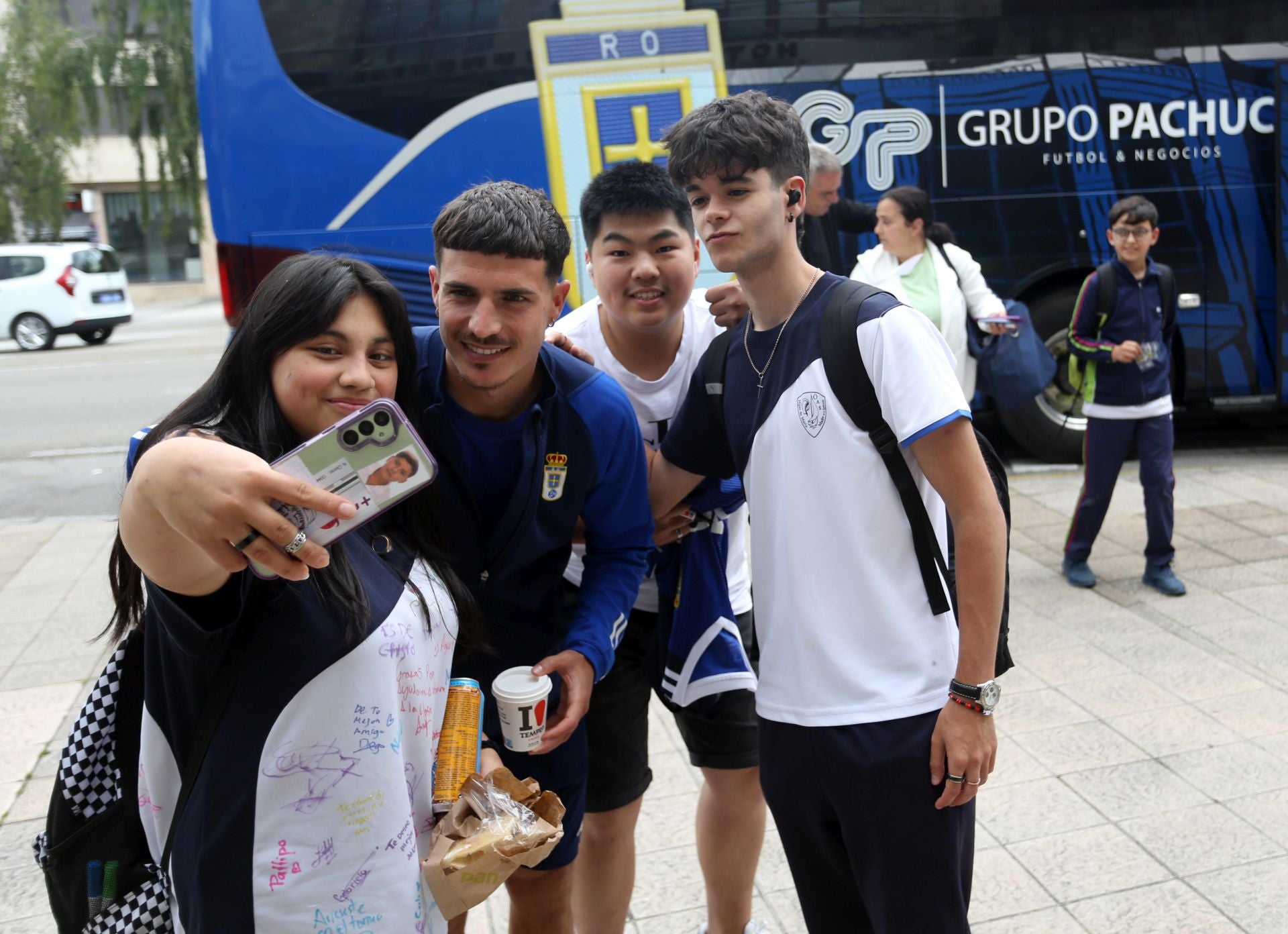 El Oviedo pone rumbo a Eibar