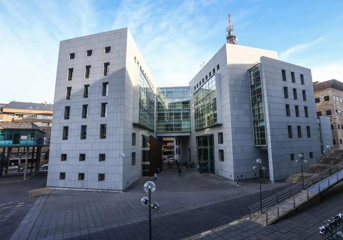 Palacio de Justicia de Llamaquique, sede de la Audiencia Provincial