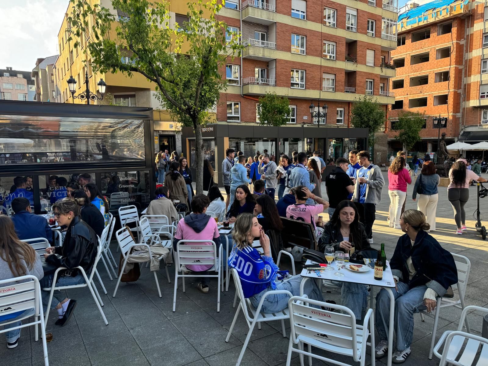 Ambientazo en los bares: así se vivió el partido contra el Eibar en Oviedo