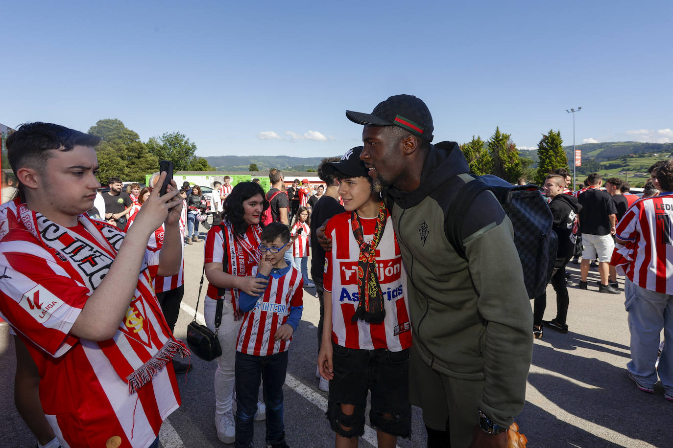 La Mareona arropa al Sporting antes de la vuelta: «¡Sí se puede!»