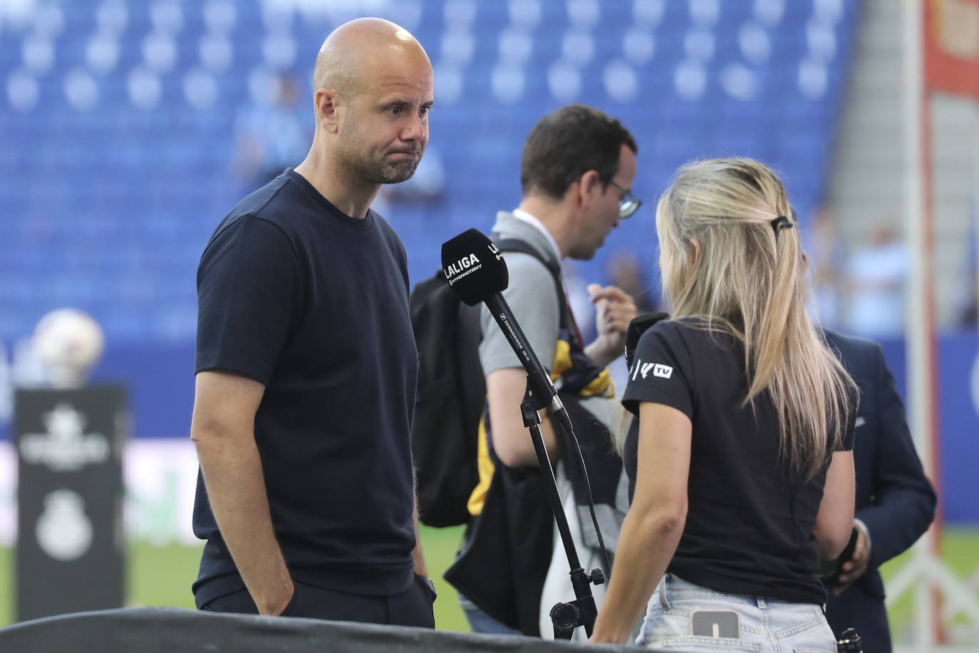 La grada rojiblanca se traslada a Cornellá: los ánimos de la afición del Sporting