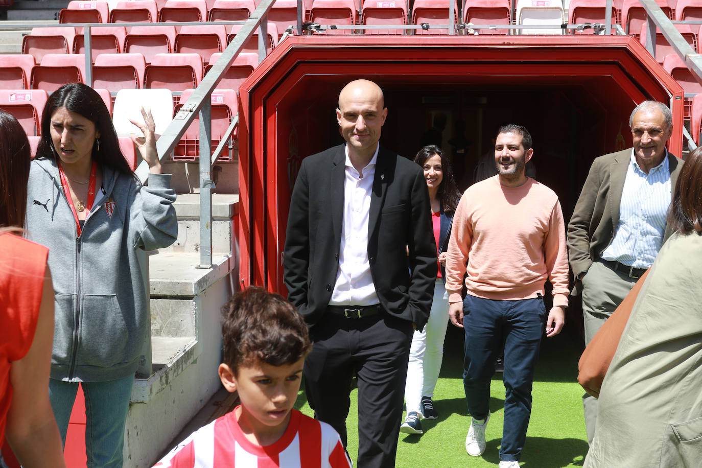 Emotiva despedida a Miguel Ángel Ramírez como entrenador del Sporting