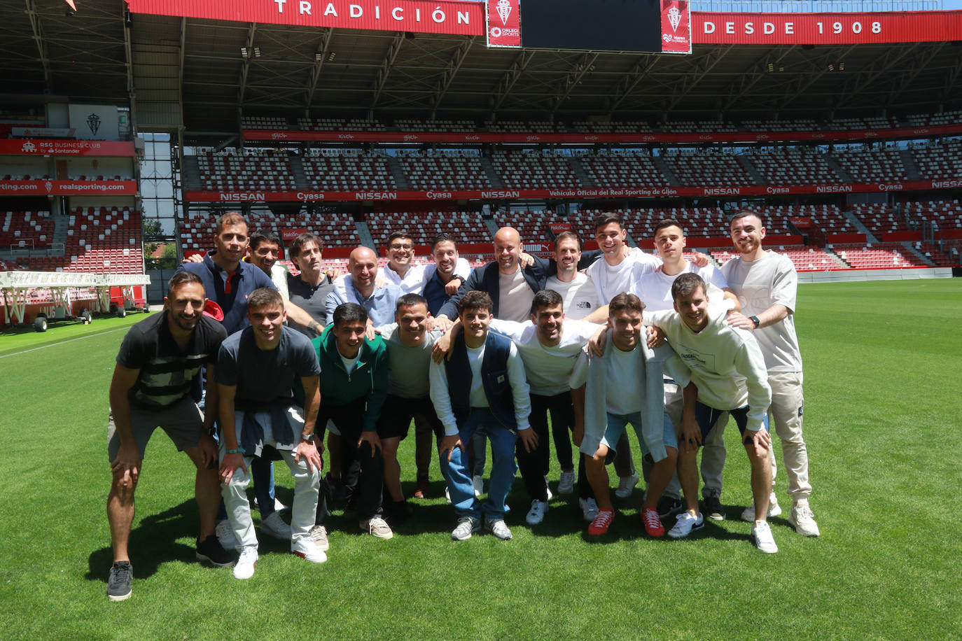 Emotiva despedida a Miguel Ángel Ramírez como entrenador del Sporting