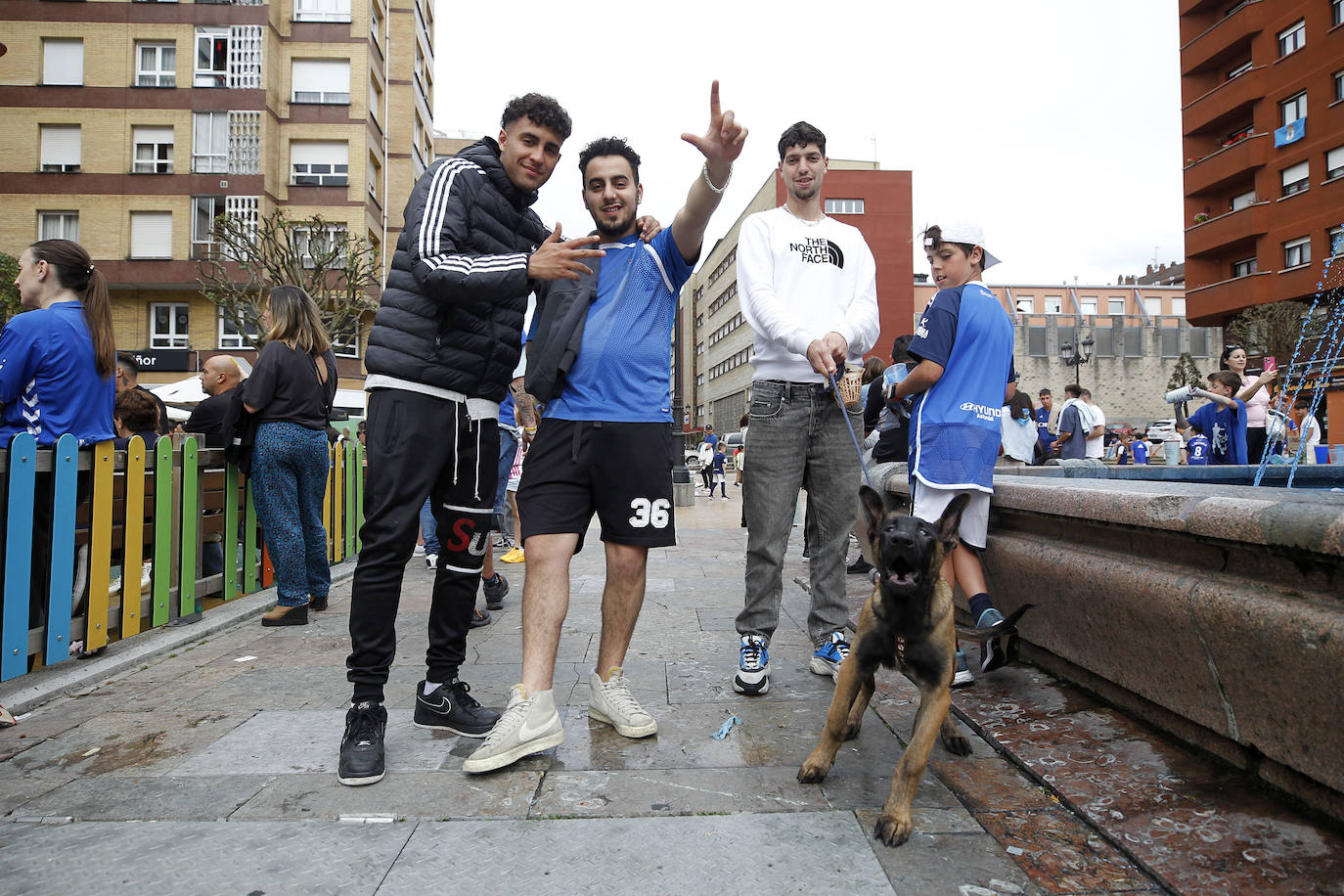 Los bares de Oviedo, a rebosar durante el partido