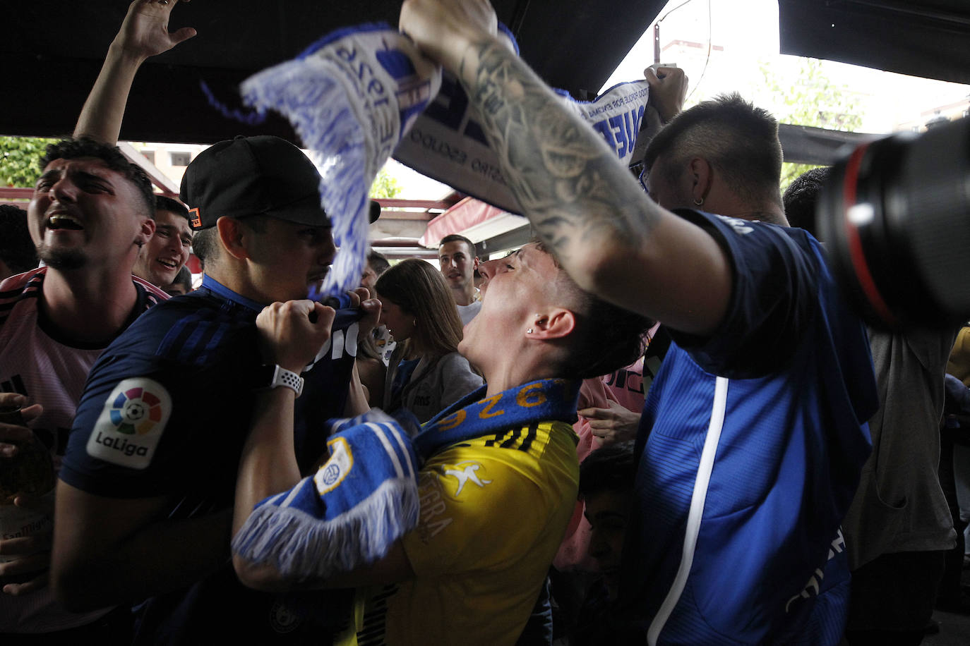 Los bares de Oviedo, a rebosar durante el partido