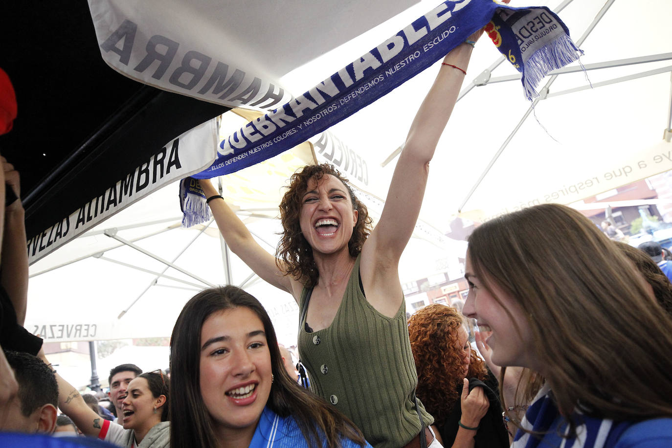 Los bares de Oviedo, a rebosar durante el partido