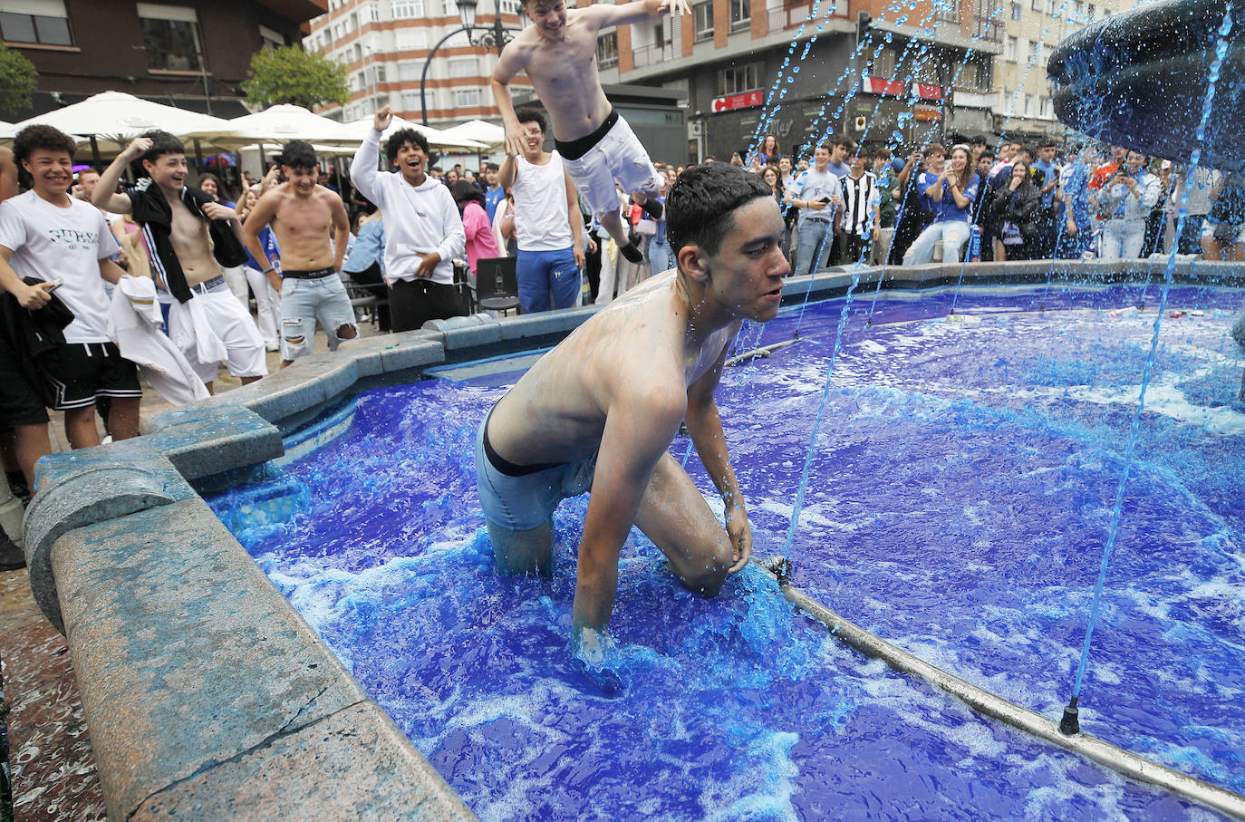 Los bares de Oviedo, a rebosar durante el partido