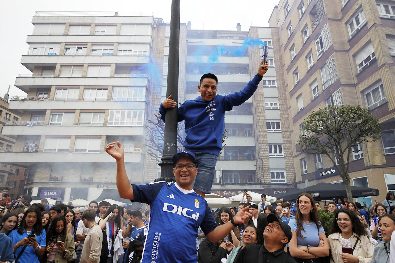 Los bares de Oviedo, a rebosar durante el partido