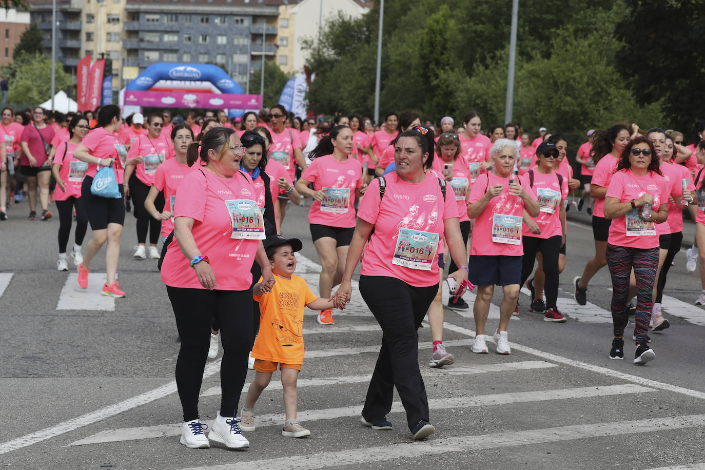 ¿Estuviste en la Carrera de la Mujer en Gijón? ¡Búscate en las fotos!