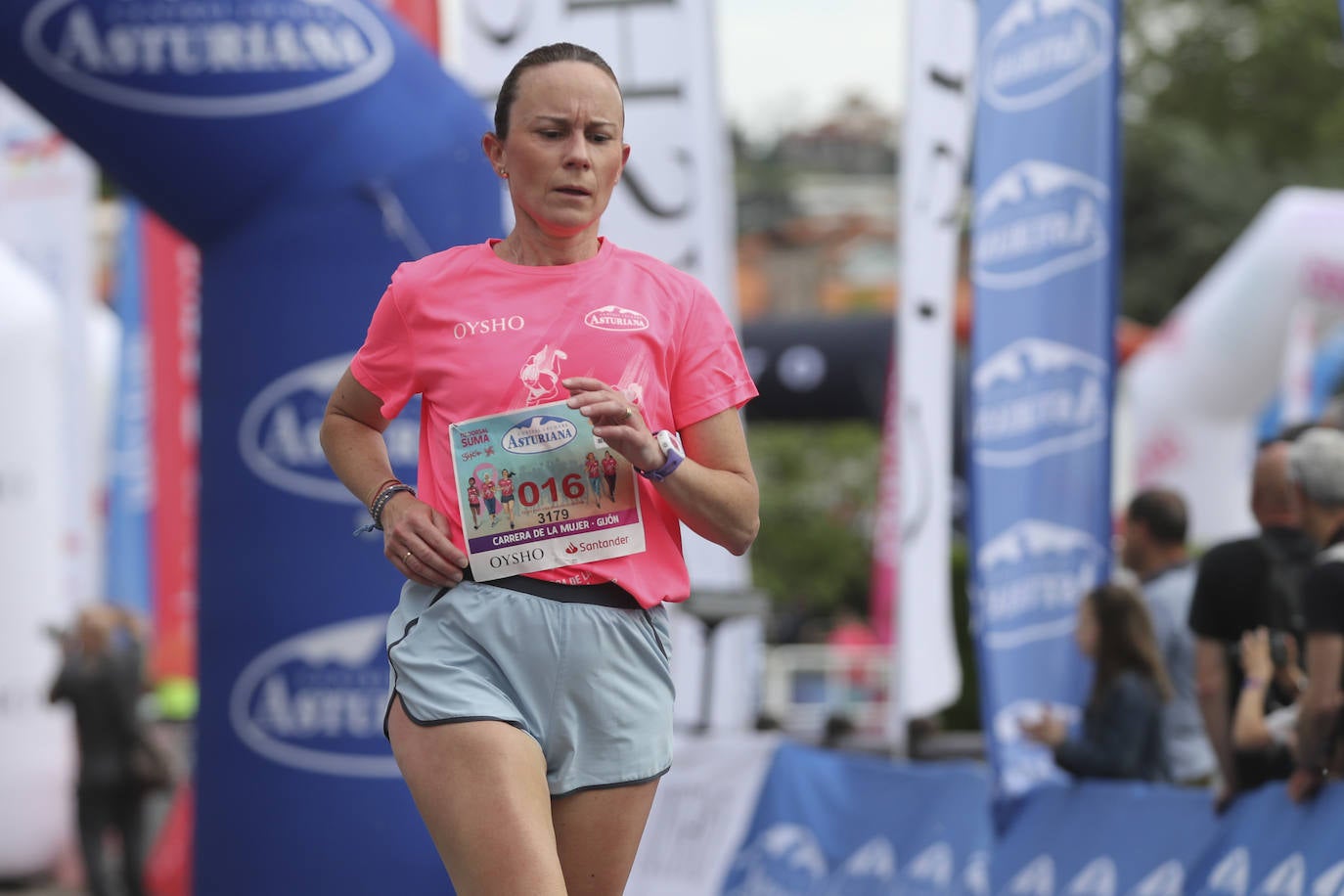 ¿Estuviste en la Carrera de la Mujer en Gijón? ¡Búscate en las fotos!