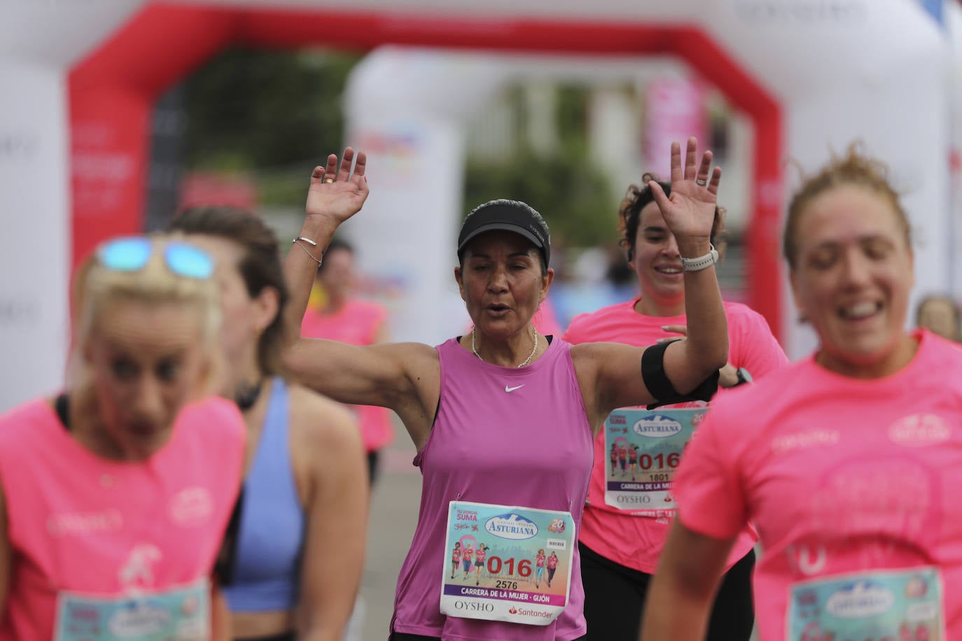 ¿Estuviste en la Carrera de la Mujer en Gijón? ¡Búscate en las fotos!