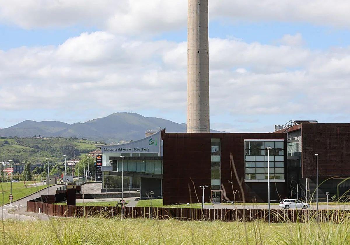 La Manzana del Acero y la Fundación Idonial son dos de los símbolos de la Isla de la Innovación.