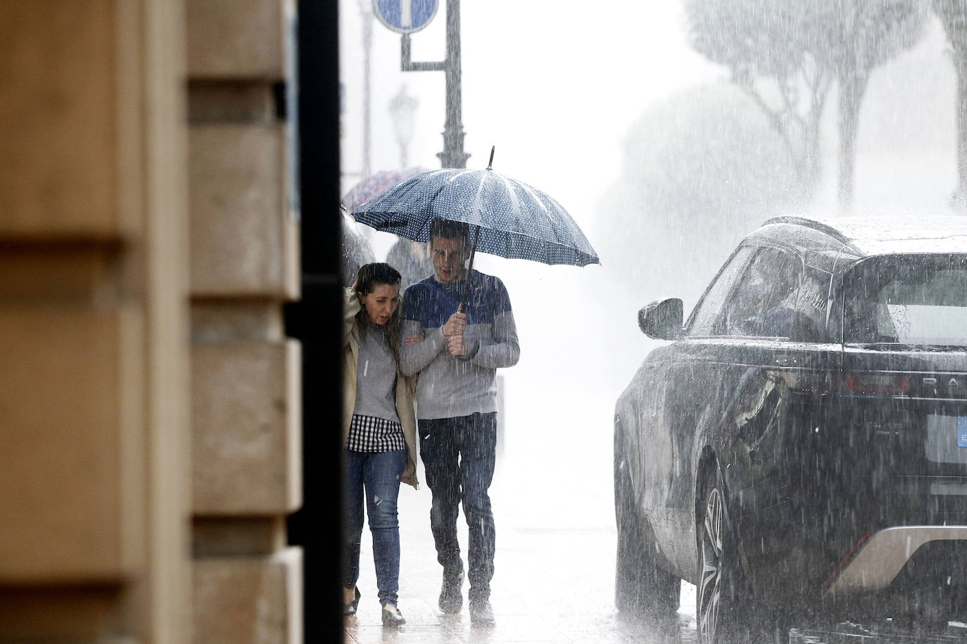 Lluvia y granizo: el mal tiempo azota a Asturias a las puertas del verano