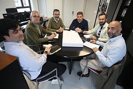 Un momento de la reunión, ayer por la mañana.