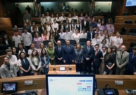 Los institutos Jovellanos e Isla de Deva, ganadores de la V Liga de Debates