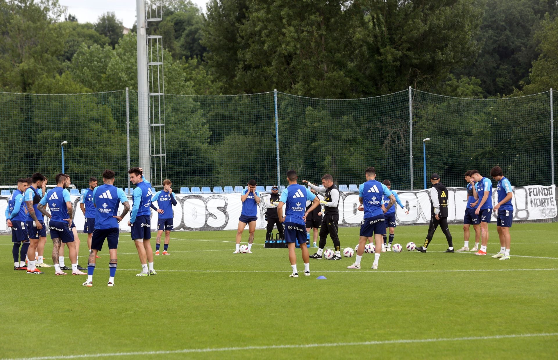 Así entrena el Real Oviedo antes del partido frente al Espanyol