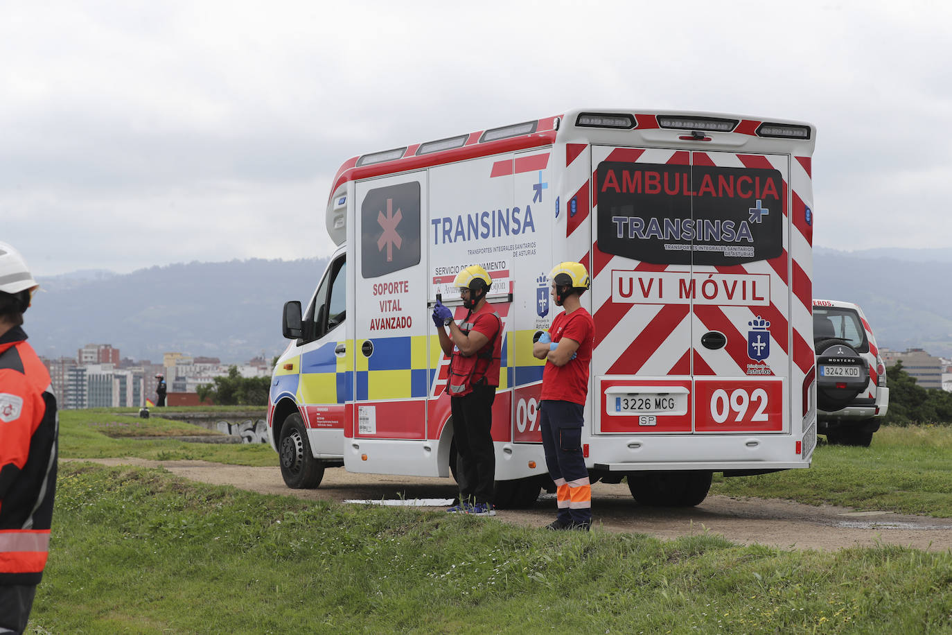 El intenso trabajo de los equipos de rescate en Gijón