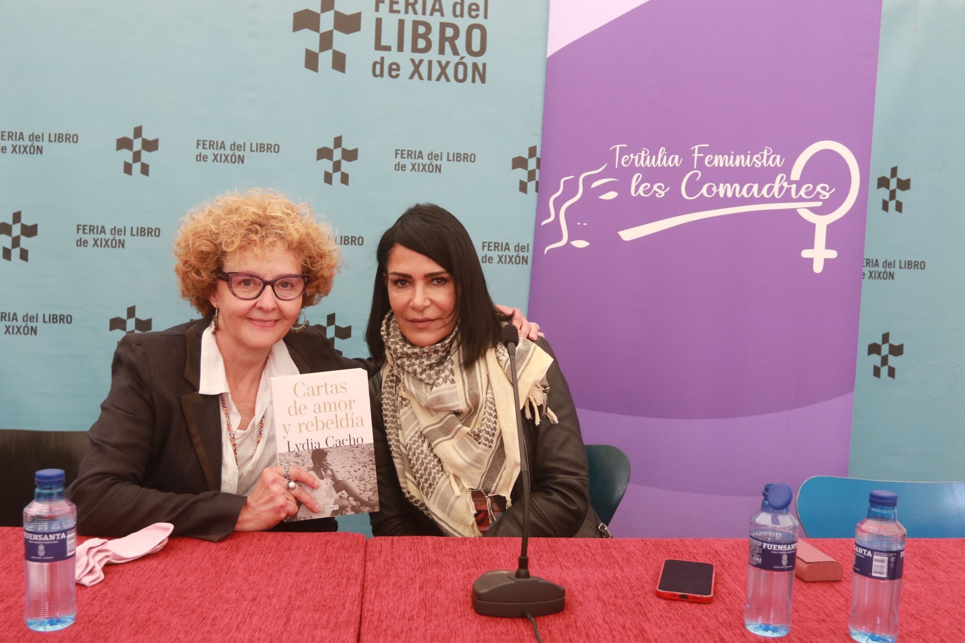 Las imágenes que deja la Feria del Libro en Gijón este sábado