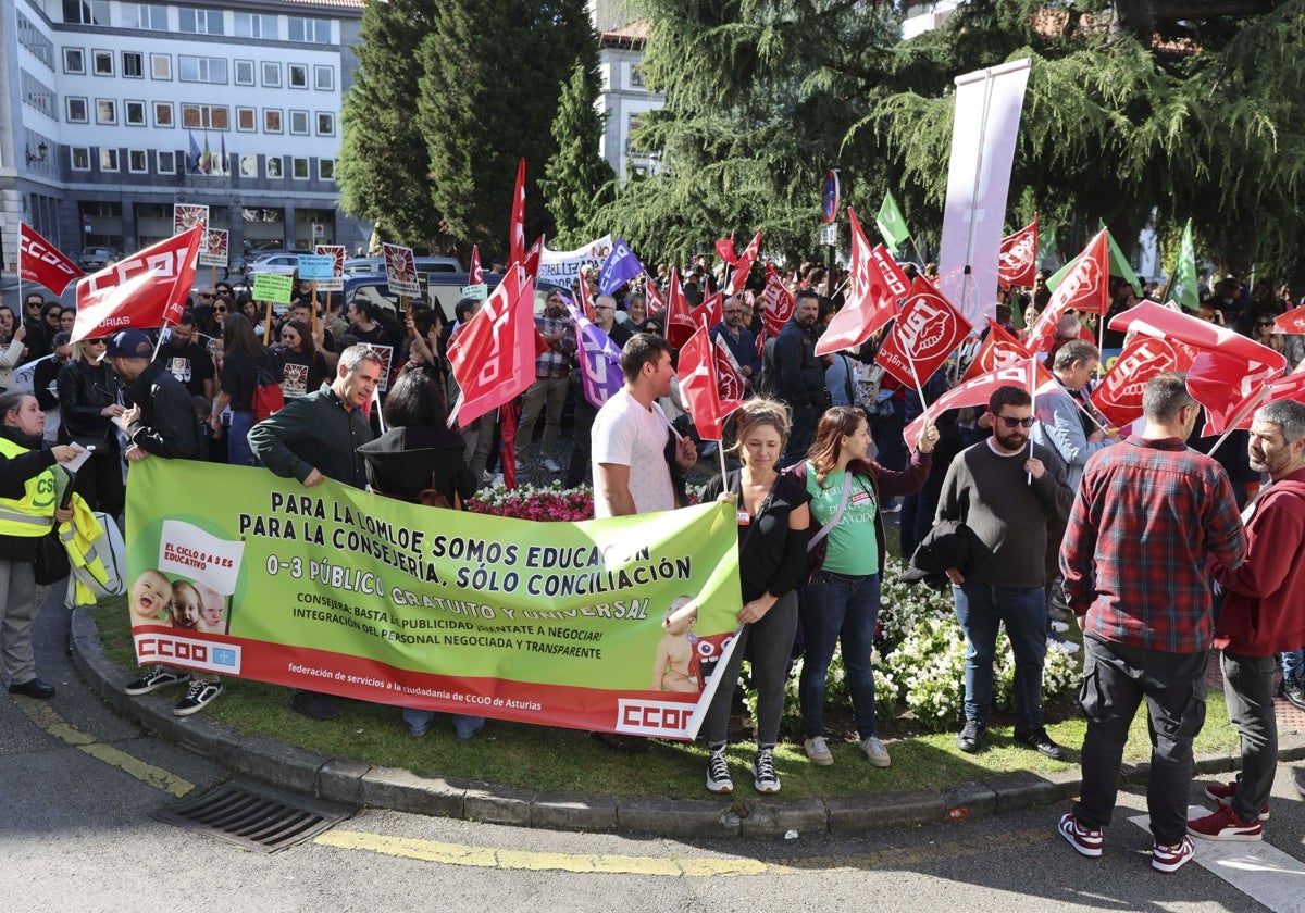 Una de las manifestaciones que han protagonizado las educadoras del 0 a 3 en las últimas semanas.