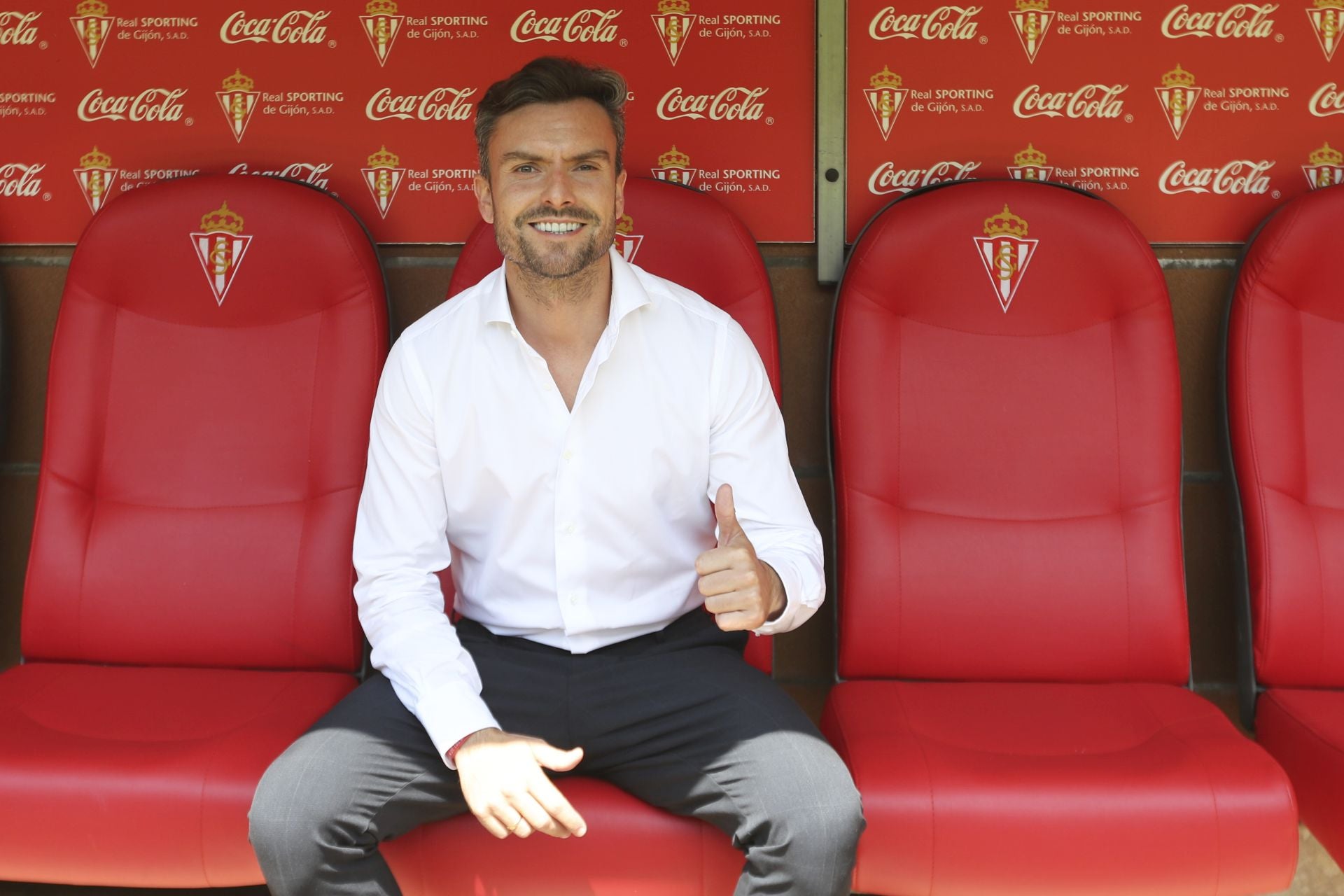 La presentación de Rubén Albés como entrenador del Sporting, en imágenes