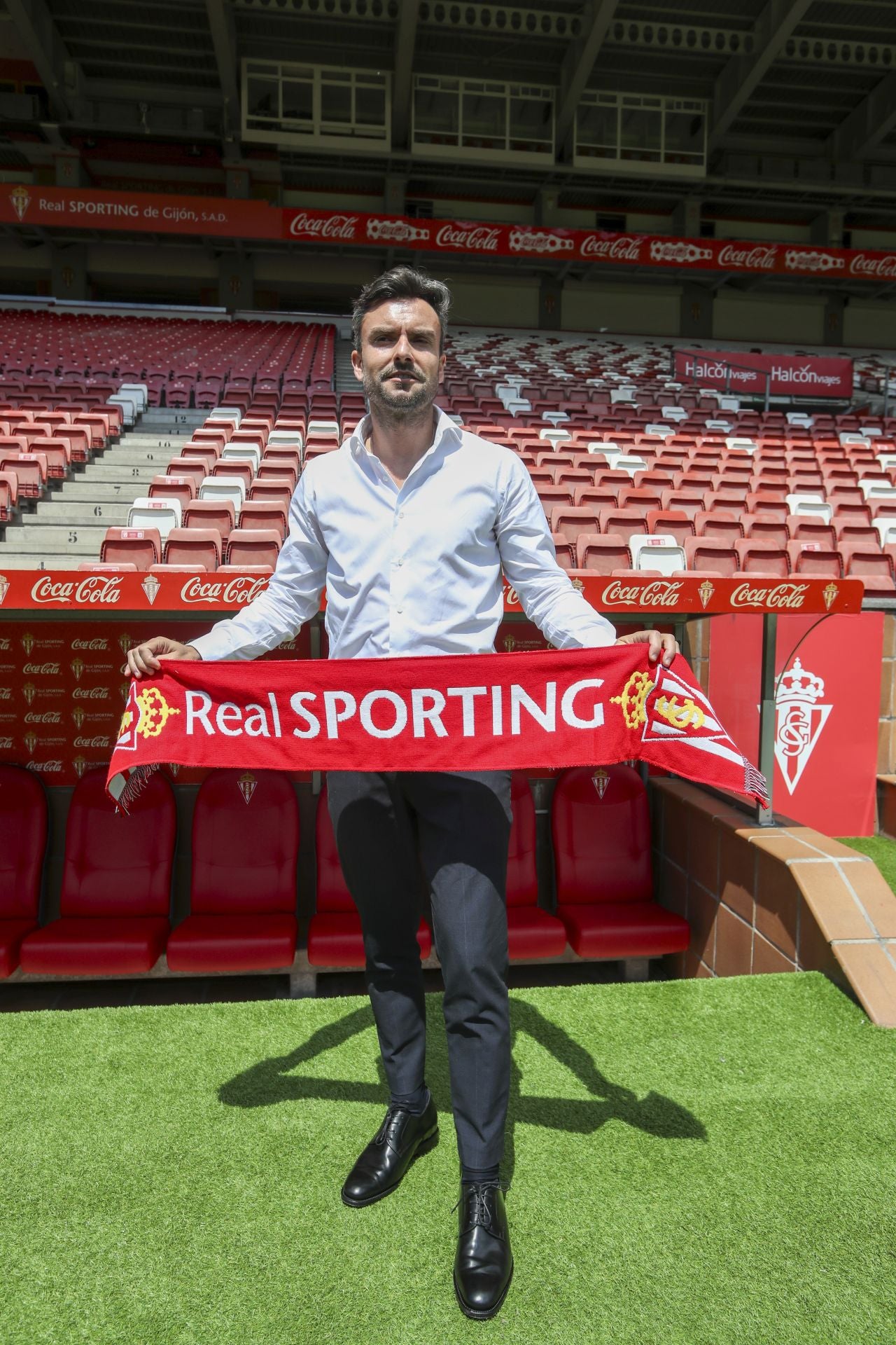 La presentación de Rubén Albés como entrenador del Sporting, en imágenes