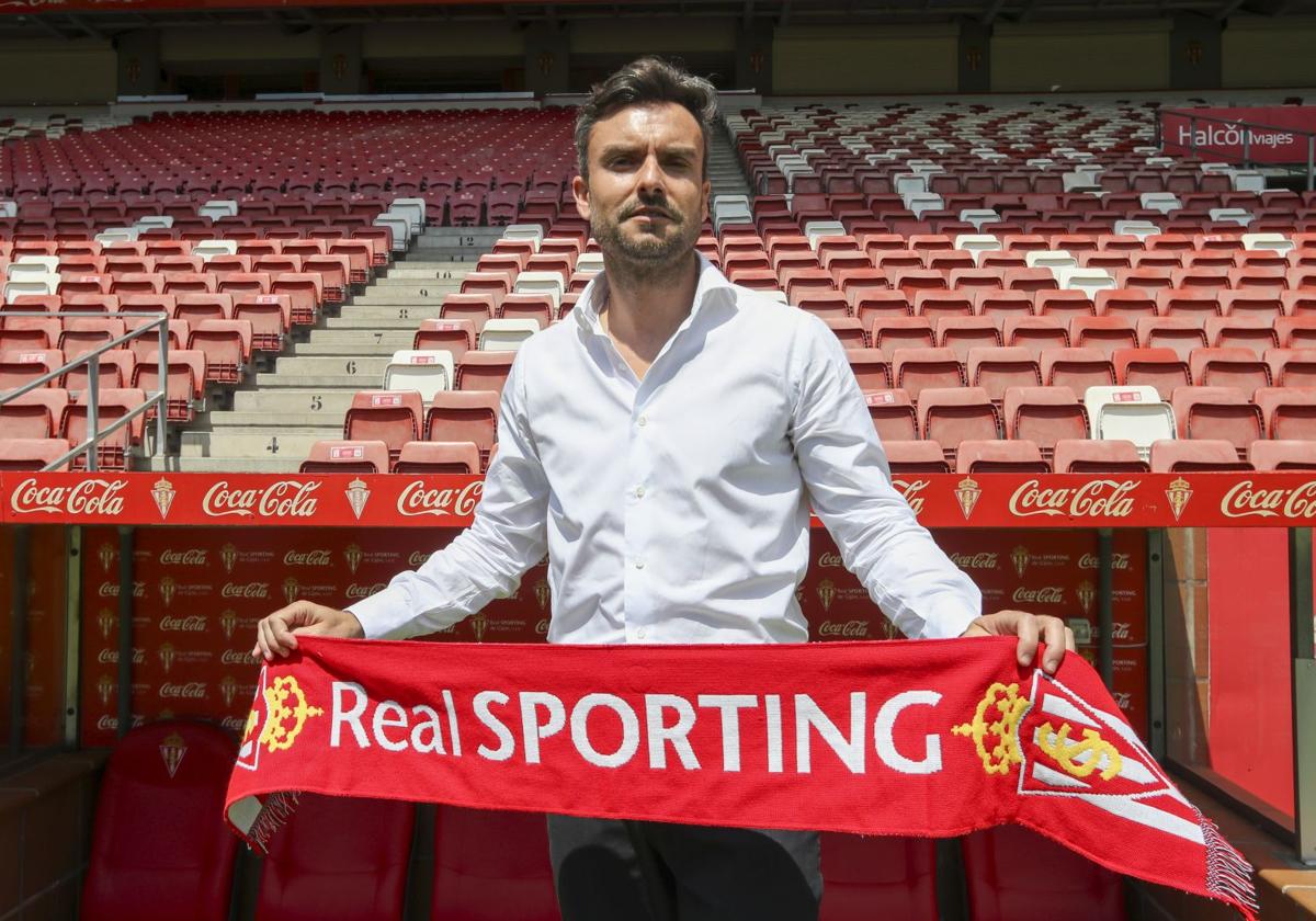 Ruben Albés durante su presentación como entrenador del Sporting.