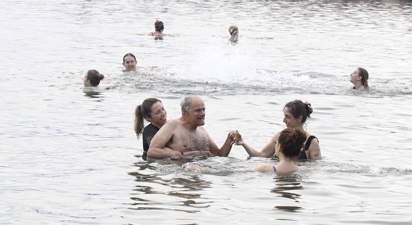 De El Bierzo a Gijón para mojar los pies en Poniente