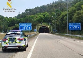 Circula seis kilómetros en sentido contrario por la autopista en la A-8, a la altura de Navia