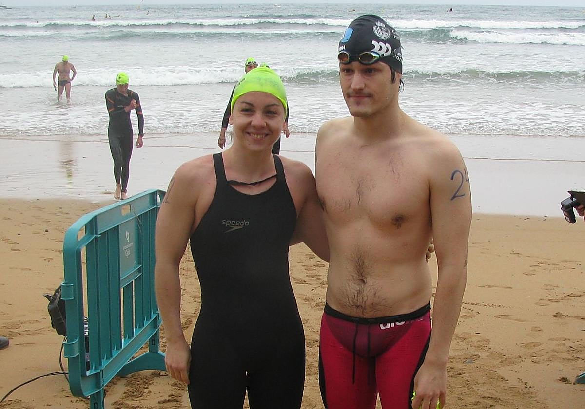 Alba Ortiz, ganadora absoluta en la XXIV Travesía de San Pedro, y Lucas Costa, segundo en la general, que se impuso en categoría masculina