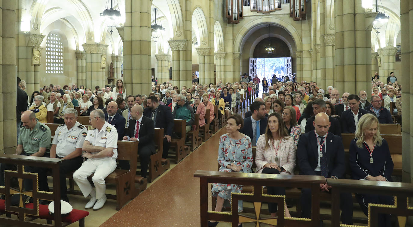 Gijón inicia los festejos por San Pedro con la bendición de las aguas