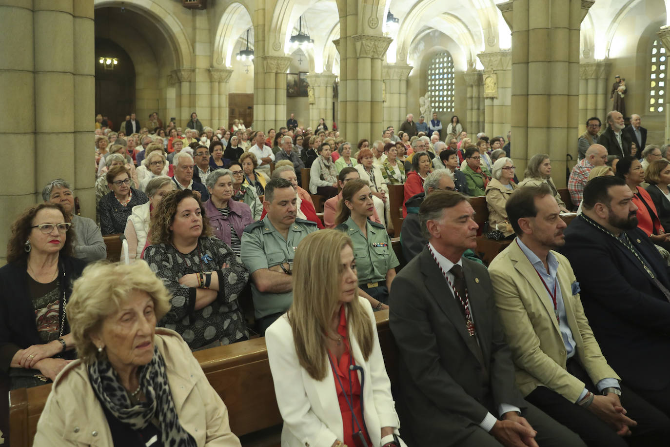 Gijón inicia los festejos por San Pedro con la bendición de las aguas