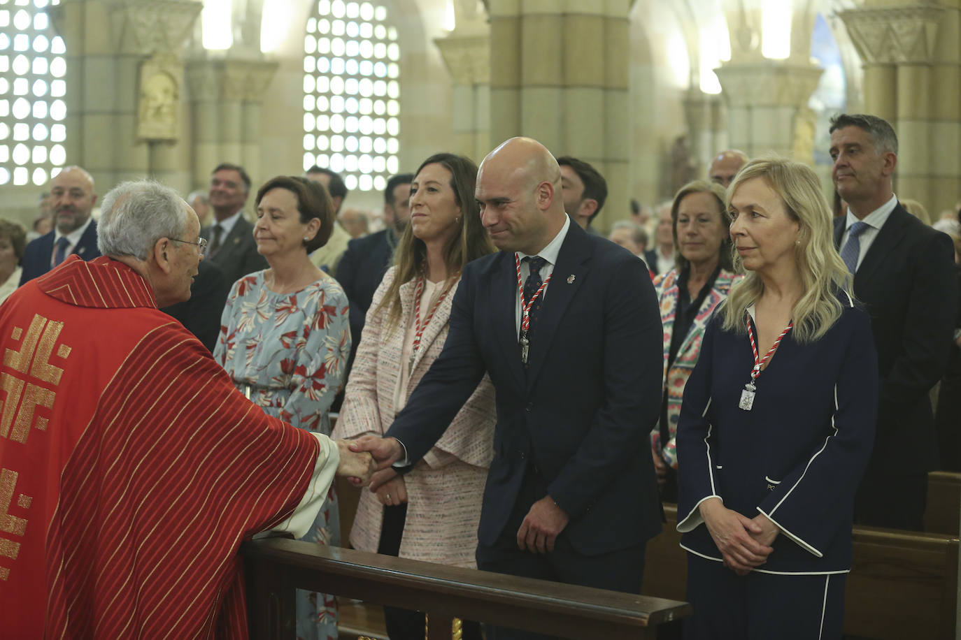 Gijón inicia los festejos por San Pedro con la bendición de las aguas