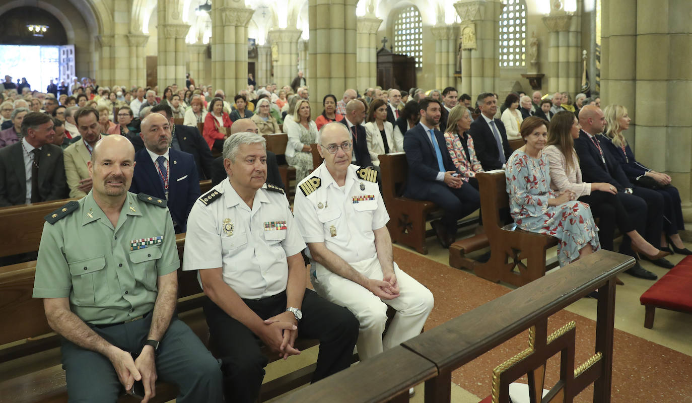 Gijón inicia los festejos por San Pedro con la bendición de las aguas