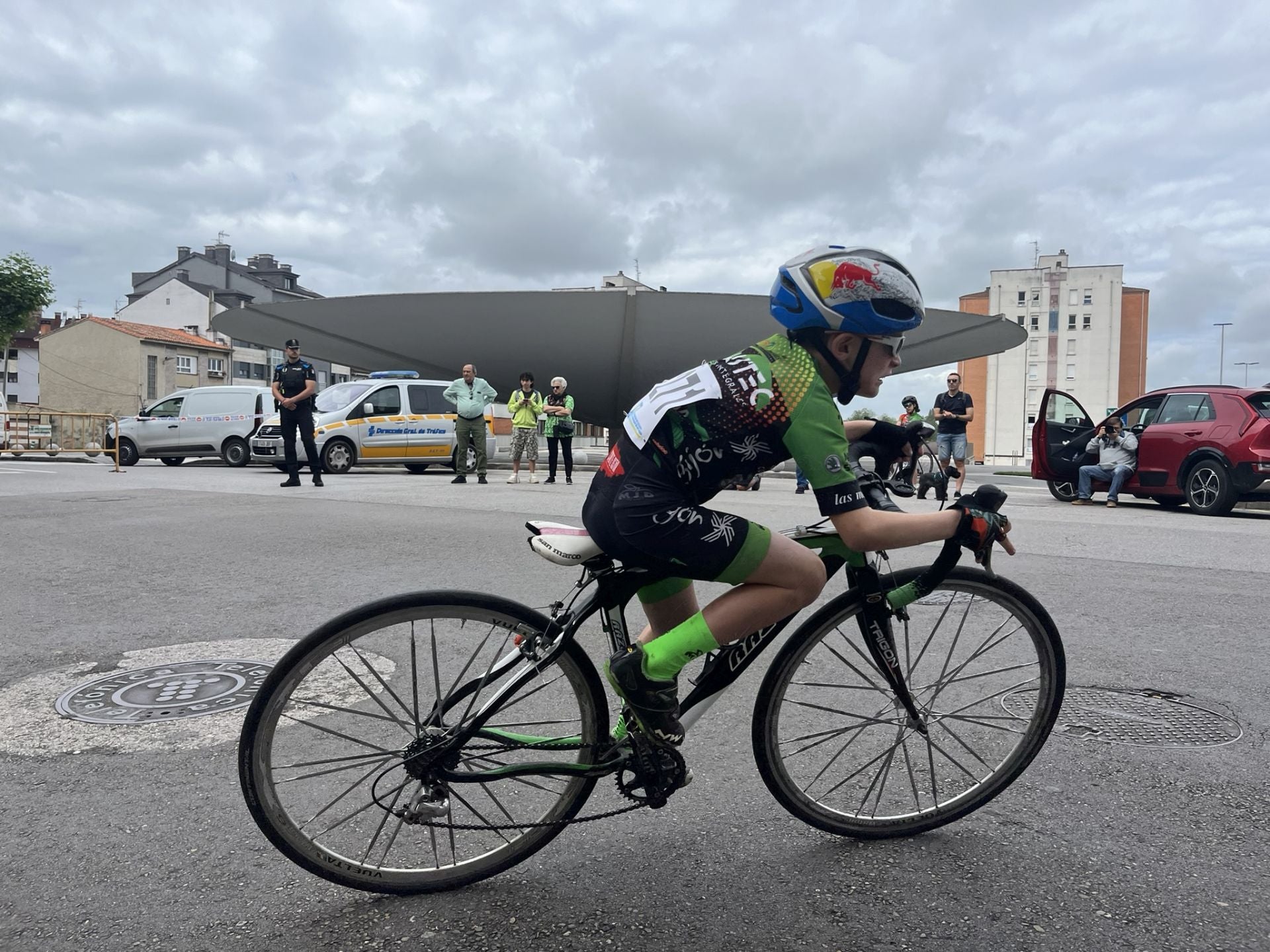 Las jóvenes promesas del ciclismo recorren Siero