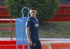 Djuka, durante un entrenamiento del Sporting.