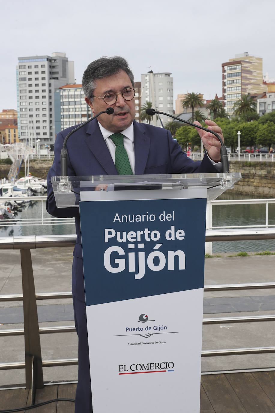 Así ha sido la presentación del anuario del Puerto de Gijón