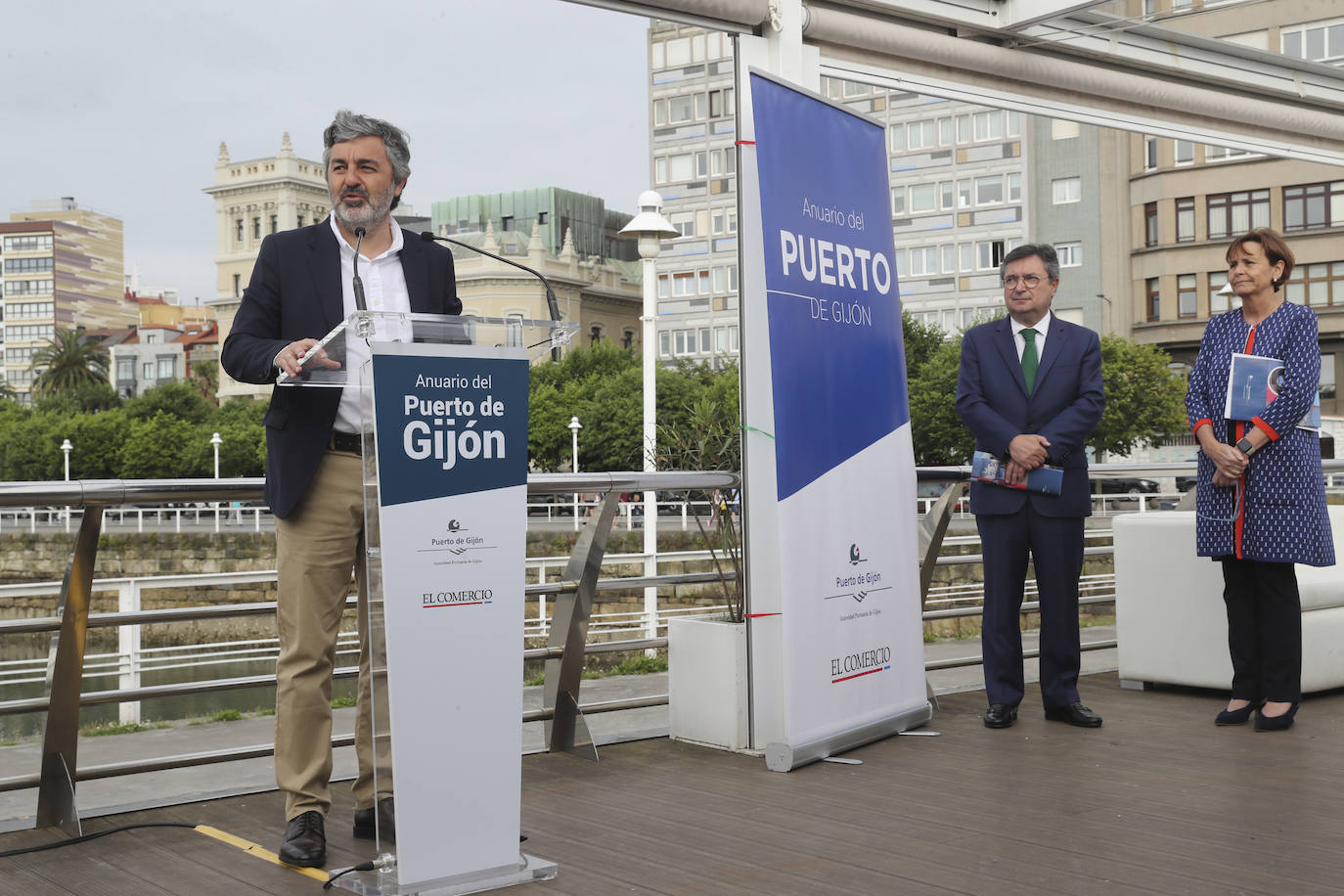 Así ha sido la presentación del anuario del Puerto de Gijón