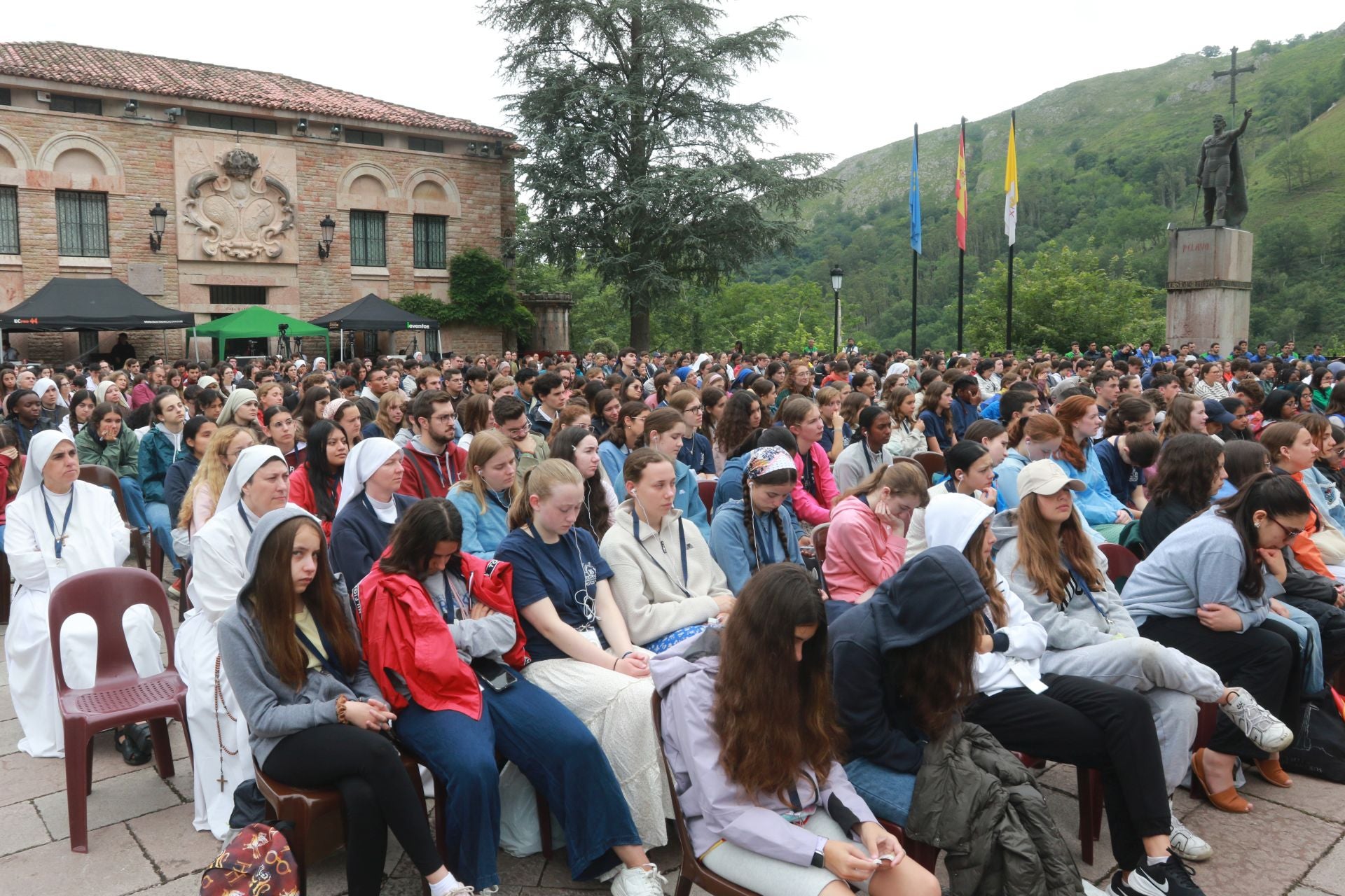 Covadonga reconquista la fe de 2.000 jóvenes