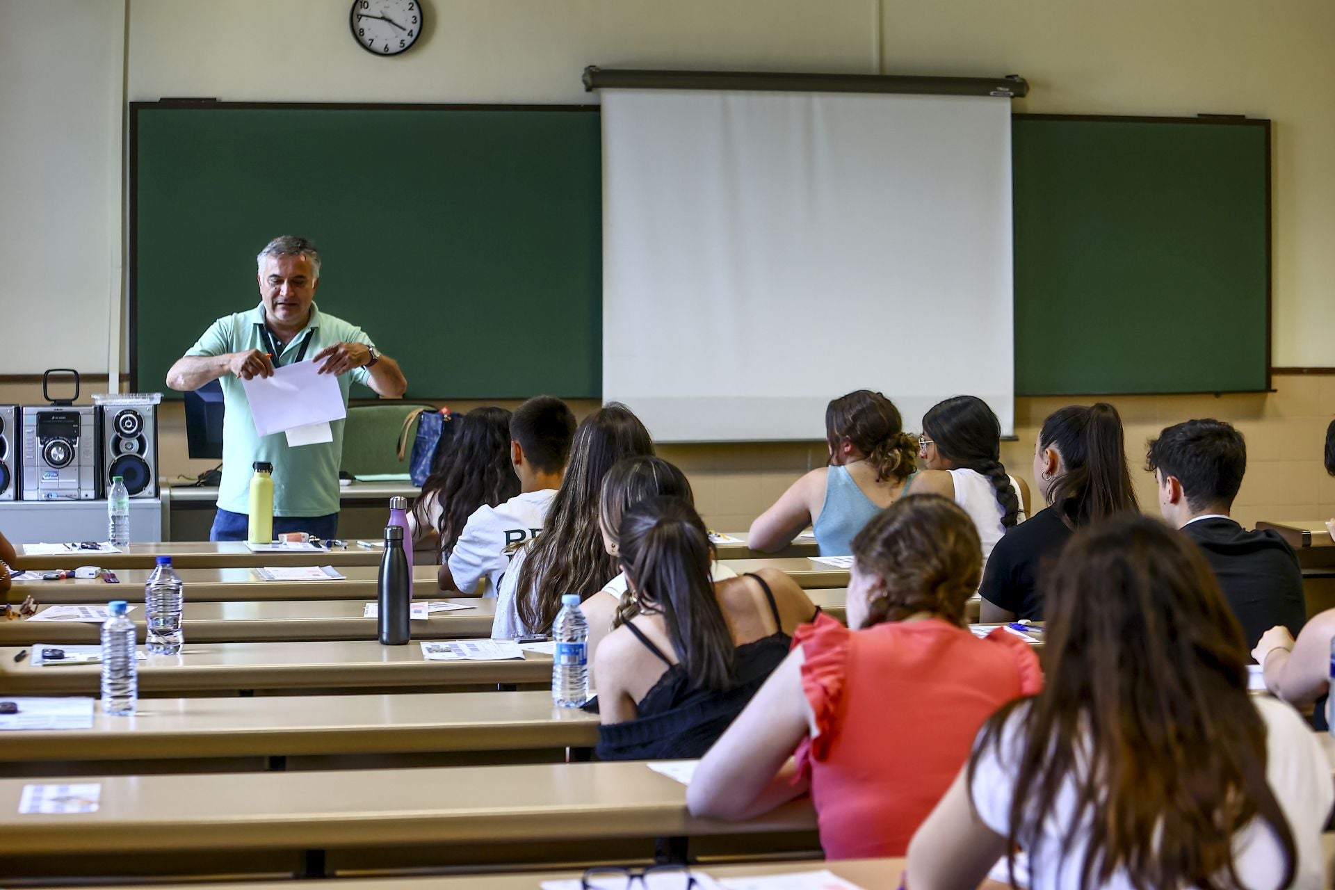 Nervios y esperanza en la segunda oportunidad para la EBAU en Asturias