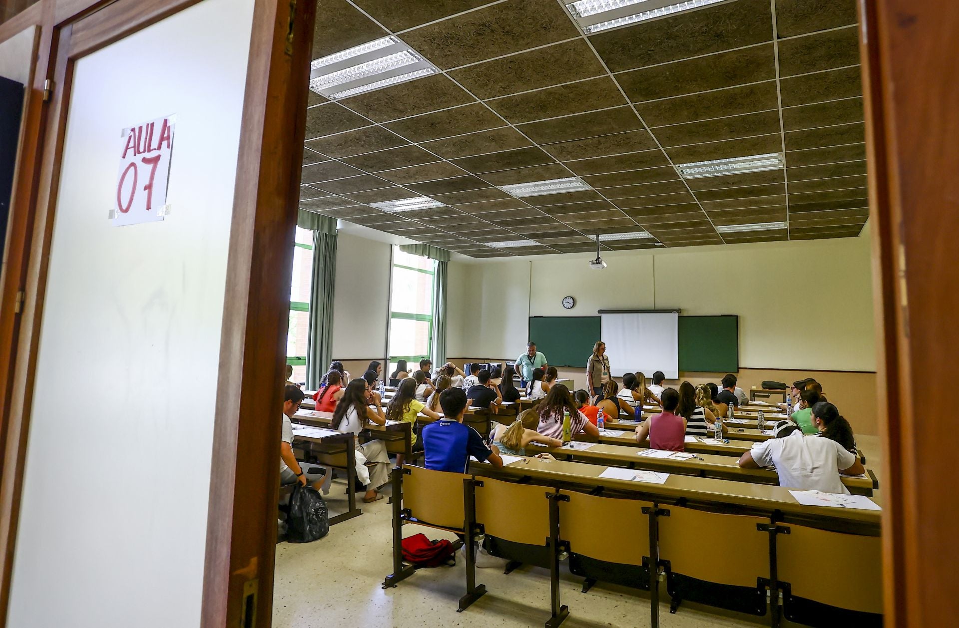 Nervios y esperanza en la segunda oportunidad para la EBAU en Asturias