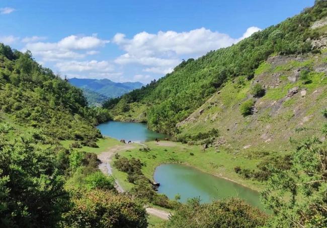 Lagos de Braña del río, una de las zonas por las que discurre el Trail Minero de Langreo y en donde tendrán lugar las actividades infantiles de la carrera.