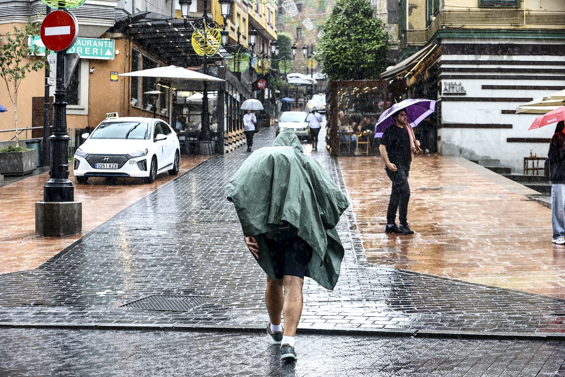 La lluvia &#039;acaba con el verano&#039; en Asturias