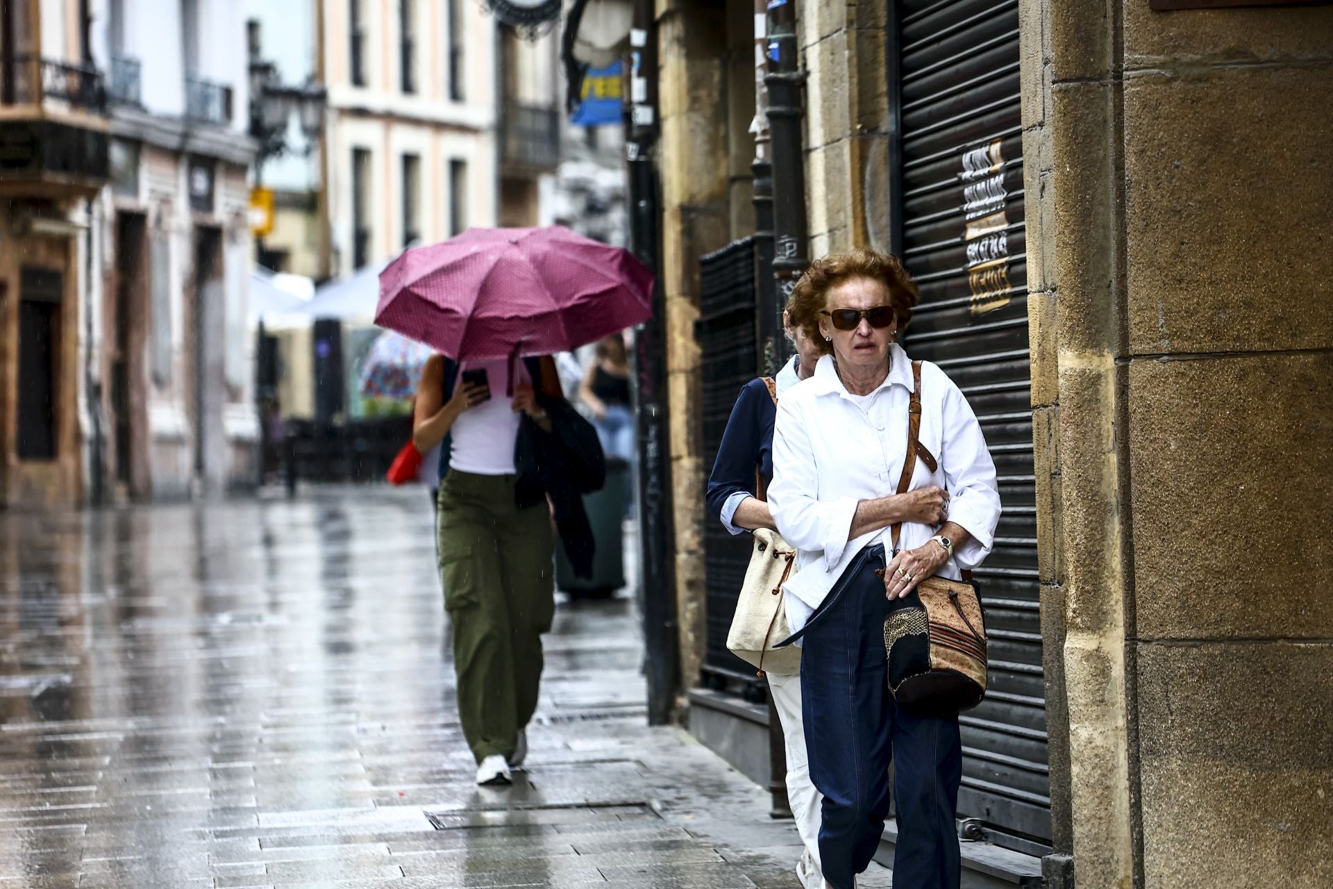 La lluvia &#039;acaba con el verano&#039; en Asturias