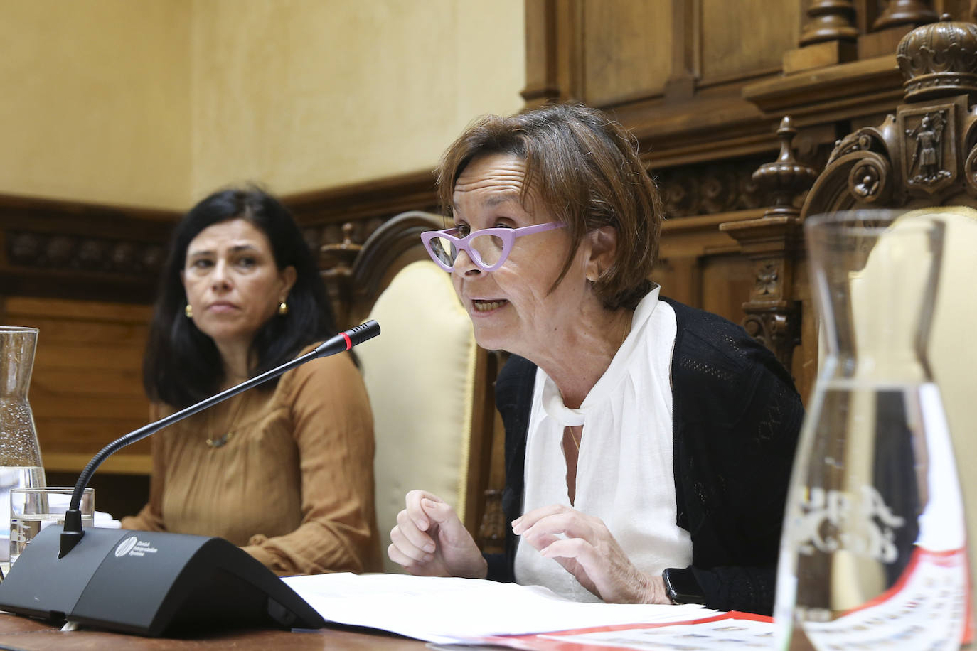 Un &#039;bronco&#039; pleno en Gijón: así fue el abandono de la oposición