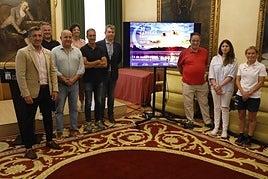 Presentación de la XXX Carrera Nocturna Playa de San Lorenzo, en el Ayuntamiento.