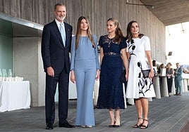 El Rey Felipe VI; la Infanta Sofía; la Princesa Leonor y la Reina Letizia a su llegada a la entrega de los XV Premios Fundación Princesa de Girona.