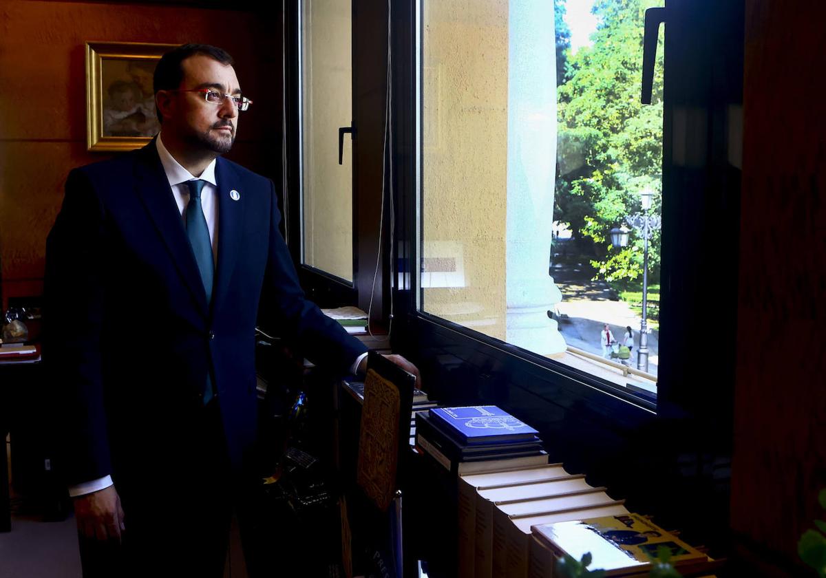 Adrián Barbón, durante la entrevista concedida a EL COMERCIO.